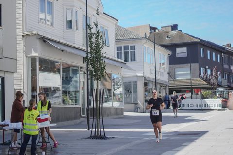 coachloydbrynetri20260049.jpg
