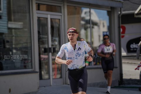 coachloydbrynetri20260288.jpg