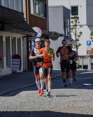 coachloydbrynetri20260279-2.jpg