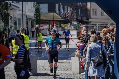 coachloydbrynetri20260341.jpg
