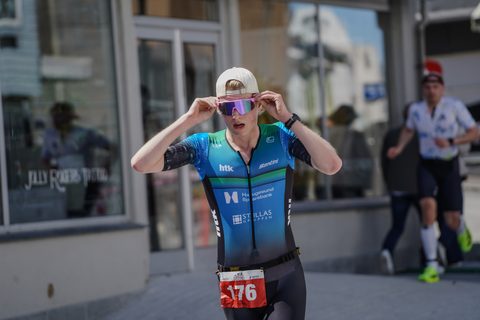 coachloydbrynetri20260287-2.jpg