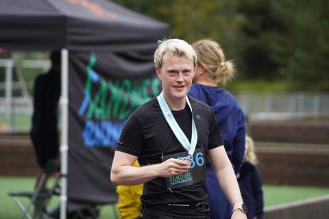 Coachloyd_sandneshalv0152.JPG