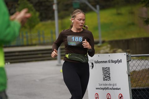 Coachloyd_sandneshalv0180.JPG