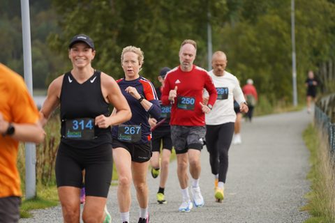 Coachloyd_sandneshalv0339.JPG