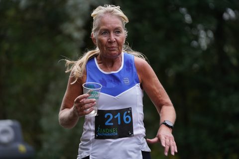 Coachloyd_sandneshalv0542.JPG