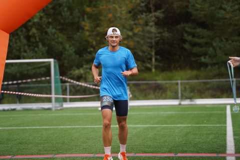 Coachloyd_sandneshalv0611.JPG