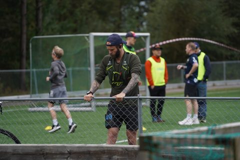 Coachloyd_sandneshalv0951.JPG