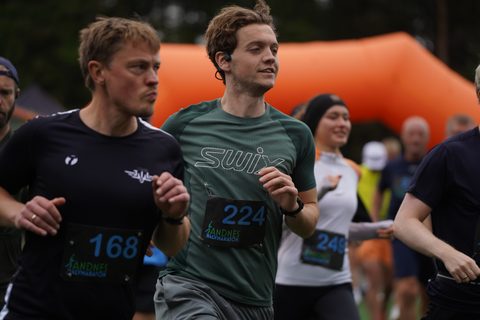 Coachloyd_sandneshalv0990.JPG