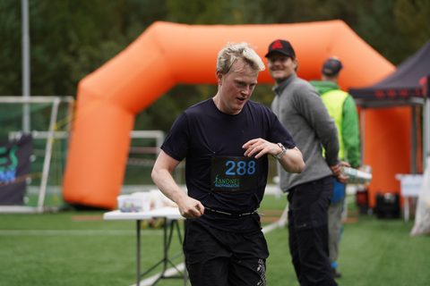 Coachloyd_sandneshalv1079.JPG