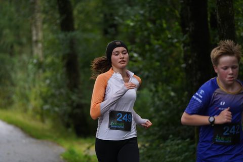 Coachloyd_sandneshalv1180.JPG