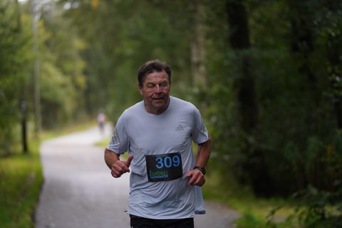 Coachloyd_sandneshalv1185.JPG