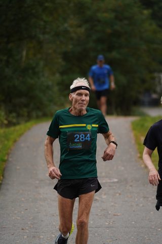 Coachloyd_sandneshalv1224.JPG