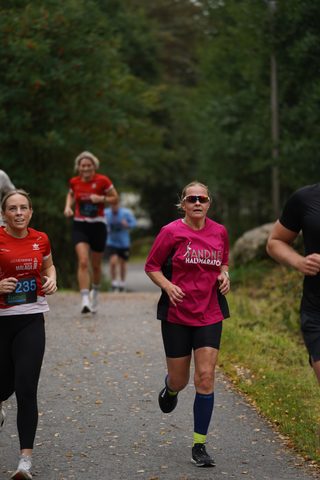 Coachloyd_sandneshalv1330.JPG