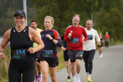 Coachloyd_sandneshalv0340.JPG