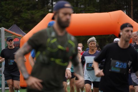 Coachloyd_sandneshalv0994.JPG