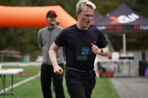 Coachloyd_sandneshalv1082.JPG