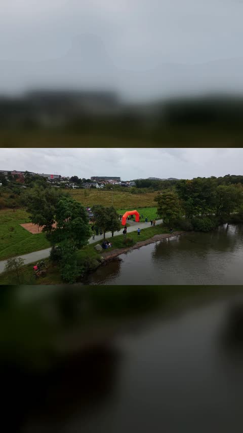 drone-16 - buen og stien ovenfra.mp4