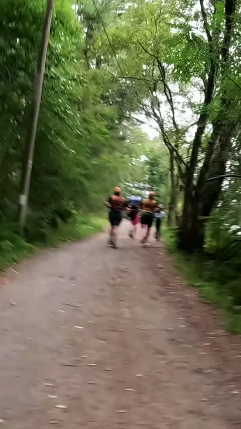 gopro-15 - løpere på grusstien.mp4